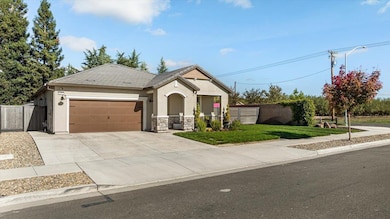 2897 Margot Ln, Turlock, CA 95382 - photo 2