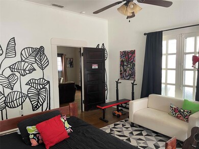 613 W Chambers St, Cleburne, TX 76033 - photo 3