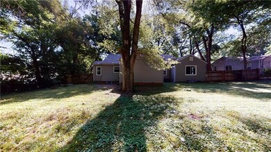 Enjoy the large backyard!