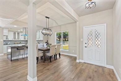 621 Evergreen Dr, Hurst, TX 76054 - photo 5