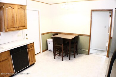 419 N Apple St, Dunmore, PA 18512 - photo 6