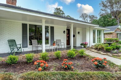 10006 Cedar Creek Dr, Houston, TX 77042 - photo 2