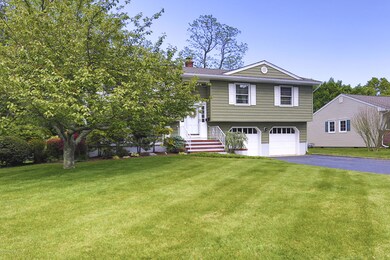 02_House Front-3