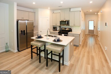 5682 Plain Field Ln, Lilburn, GA 30047 - photo 2