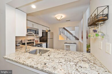 2608B Yarmouth Ln unit 2608, Mount Laurel, NJ 08054 - photo 7