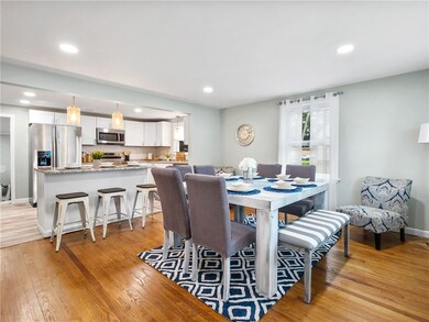 91 Windsor Park Dr, Coventry, RI 02816 - photo 4