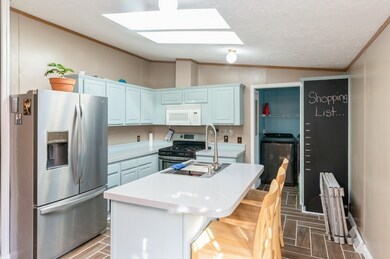 173 Zurich Dr, Lynwood, IL 60411 - photo 3