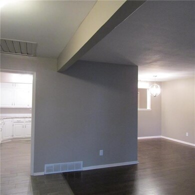 11914 W 69th St, Shawnee, KS 66216 - photo 7