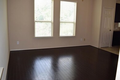 3312 Leading Point Dr, Houston, TX 77091 - photo 4