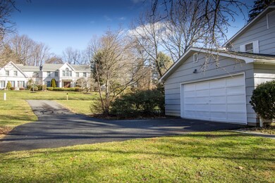 7 Indian Creek Rd, Holmdel, NJ 07733 - photo 3