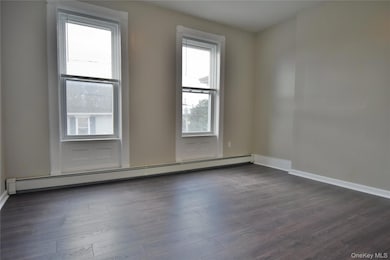 12 Railroad Ave unit Floor 2, Chester, NY 10918 - photo 5