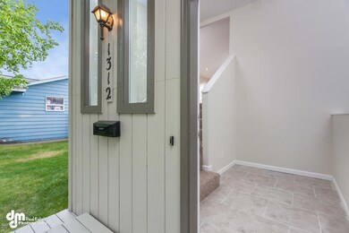 1312 Kinnikinnick St Anchorage-large-005
