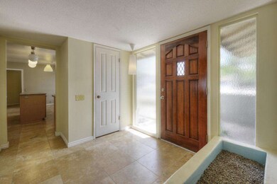 005_Foyer