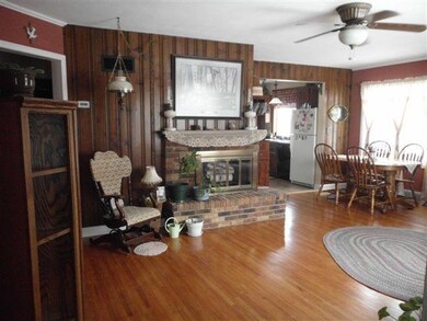 913 E 7th Ave, Mitchell, SD 57301 - photo 3