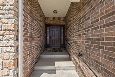 815 S Southgate Dr, Nixa, MO 65714 - photo 3