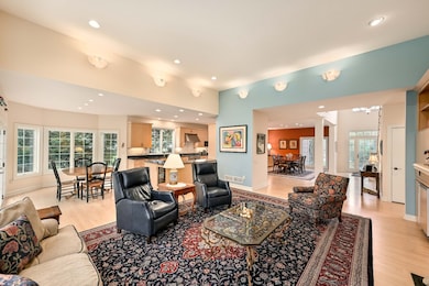 10649 N Hidden Reserve Cir, Mequon, WI 53092 - photo 5