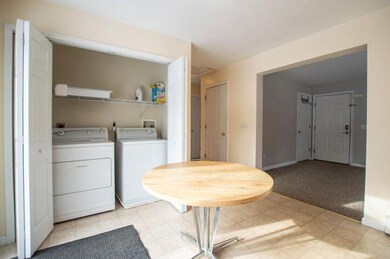 Eat in Kitchen & Laundry