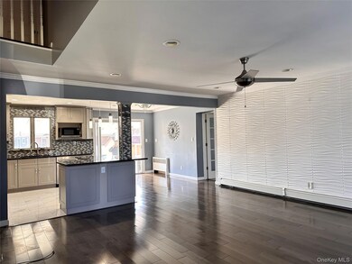 316 S Oyster Bay Rd, Syosset, NY 11791 - photo 5