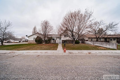 820 S Adam Ln, Idaho Falls, ID 83401 - photo 4