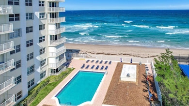 Le Chateau Royal unit 9110, Palm Beach, FL 33480 - photo 3