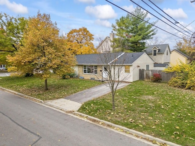 3161 Avalon Rd, Columbus, OH 43221 - photo 2