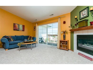 4533 1st Ave SW unit 12, Cedar Rapids, IA 52405 - photo 2