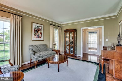 25647 S Village Dr, South Riding, VA 20152 - photo 6