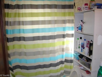 135 West St, Asheboro, NC 27205 - photo 7