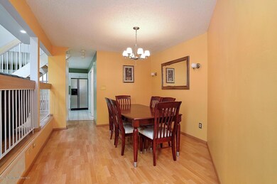 10 Cotoneaster Ct, Monmouth Junction, NJ 08852 - photo 4