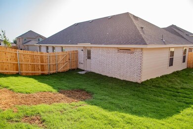 1301 Starling Ln, Ennis, TX 75119 - photo 4