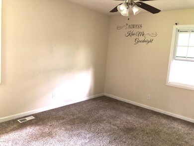 715 Dennis Ct, Jacksonville, NC 28546 - photo 6