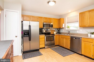 3319 Sutton Ct, Manchester, MD 21102 - photo 7