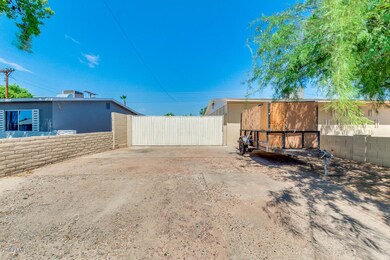 3654 N 79th Dr, Phoenix, AZ 85033 - photo 3
