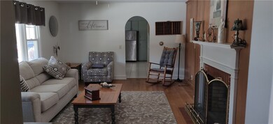 11 E Fairway Ave, Westerly, RI 02891 - photo 4