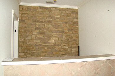 1005 W 34th St, Houston, TX 77018 - photo 2