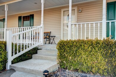 7004 Derby Dr, Crestwood, KY 40014 - photo 2