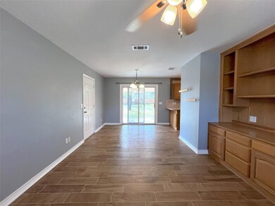 408 W Morton St, Boyd, TX 76023 - photo 3