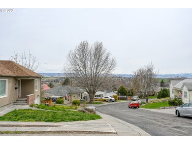 720 NW 11th St, Pendleton, OR 97801 - photo 4
