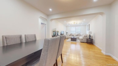 67-40 Booth St unit 3A, Forest Hills, NY 11375 - photo 5