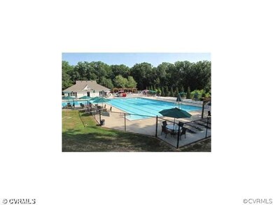 Swimming Pool/Hot Tub/Sauna - Community Pool