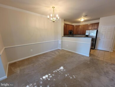 15555 John Diskin Cir, Woodbridge, VA 22191 - photo 5