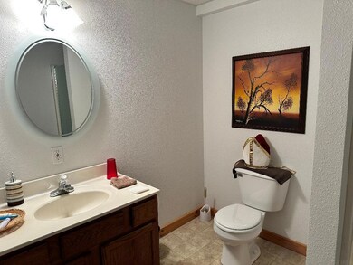 185 Hickory Ln, Lansing, IA 52151 - photo 6