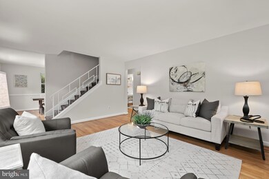 8701 Brierly Ct, Chevy Chase, MD 20815 - photo 6