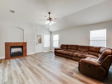 2005 Prescott Downs Dr, Denton, TX 76210 - photo 7