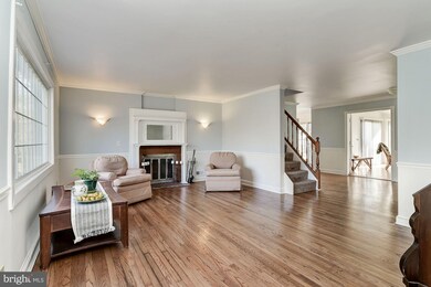 5123 Viaduct Ave, Halethorpe, MD 21227 - photo 3