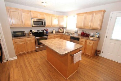 1037 Alexandria Dr, Lawrenceburg, KY 40342 - photo 6