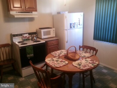 203 Wilson Ave, Reading, PA 19606 - photo 3