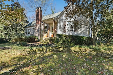 904 Granville Conner Rd, Powell, TN 37849 - photo 3