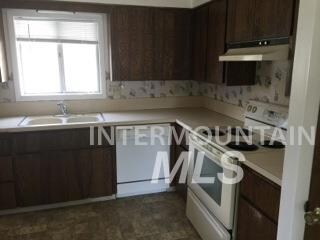 323 S Diamond St, Nampa, ID 83686 - photo 7