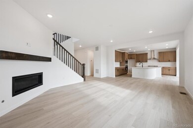 25020 E Pacific Dr, Aurora, CO 80013 - photo 6